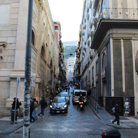 Blackwoody Contemporary Rooms - Napoli Centro Storico Via Toledo 외부 사진